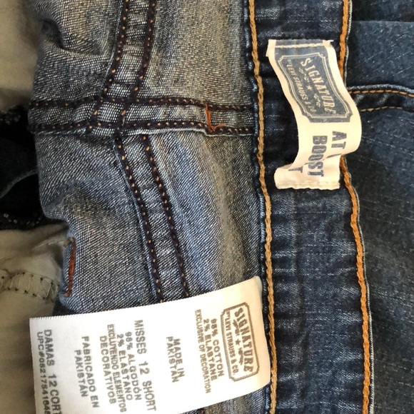 Levis Signature At Waist Bootcut Size 12 Short. - Picture 3 of 3